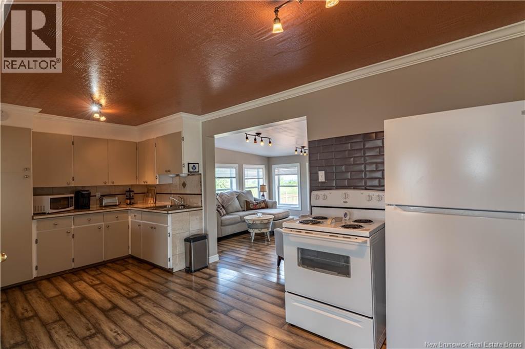 4 Gregg Street - 11