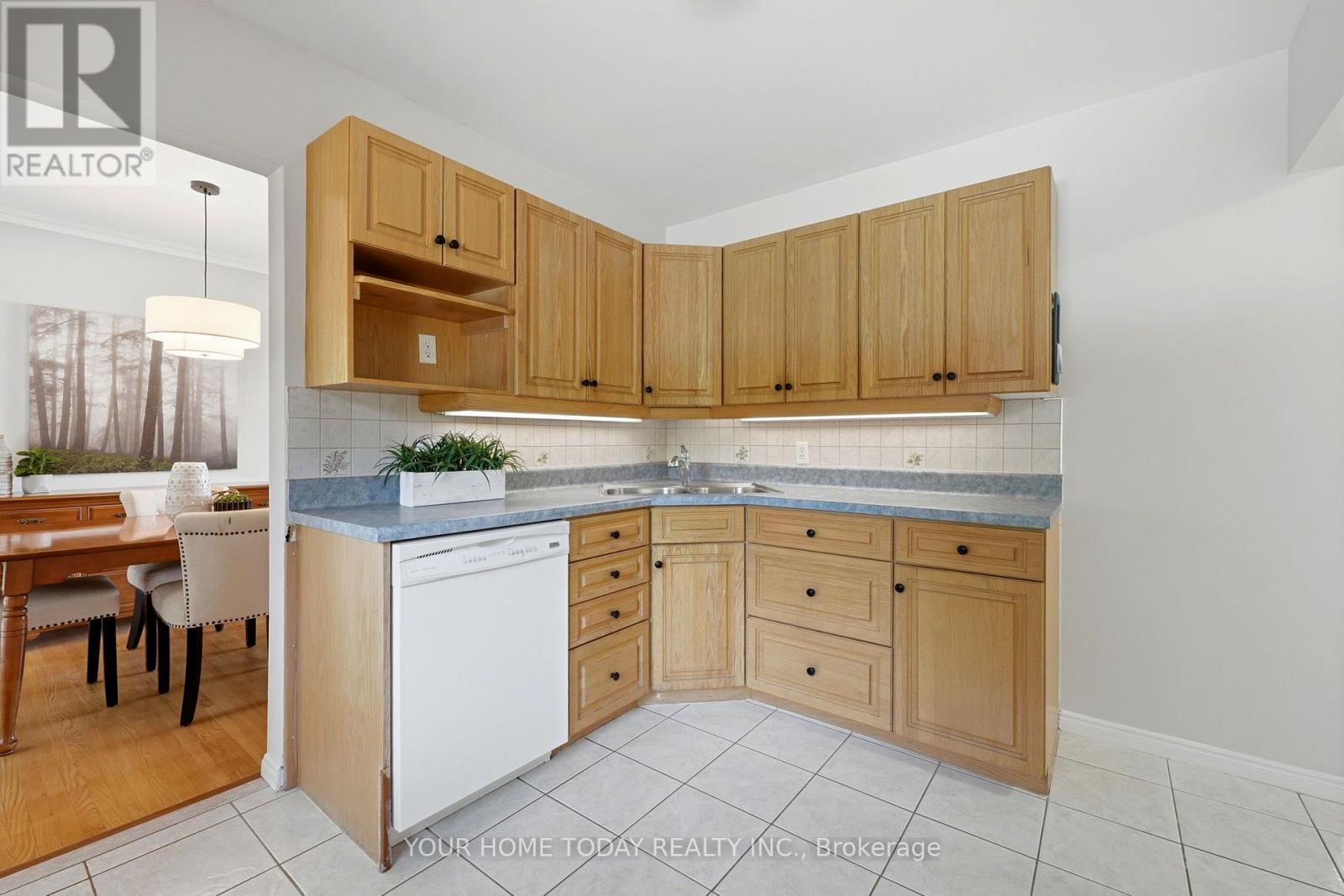35 DAWSON CRESCENT - Image 16