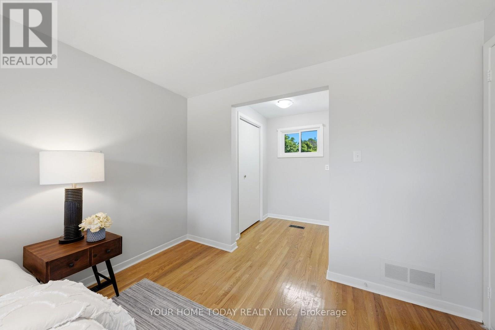 35 DAWSON CRESCENT - Image 26