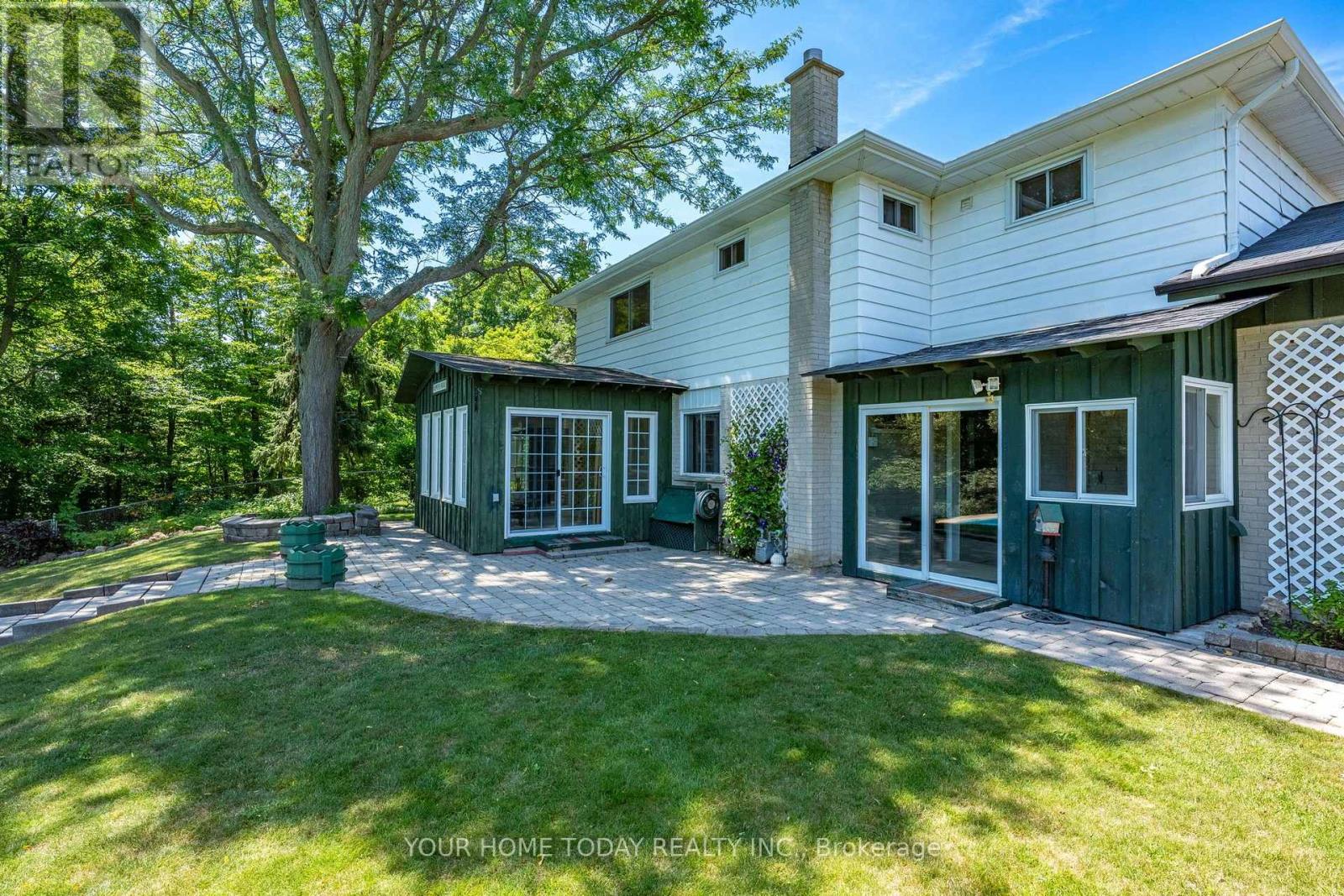 35 DAWSON CRESCENT - Image 32