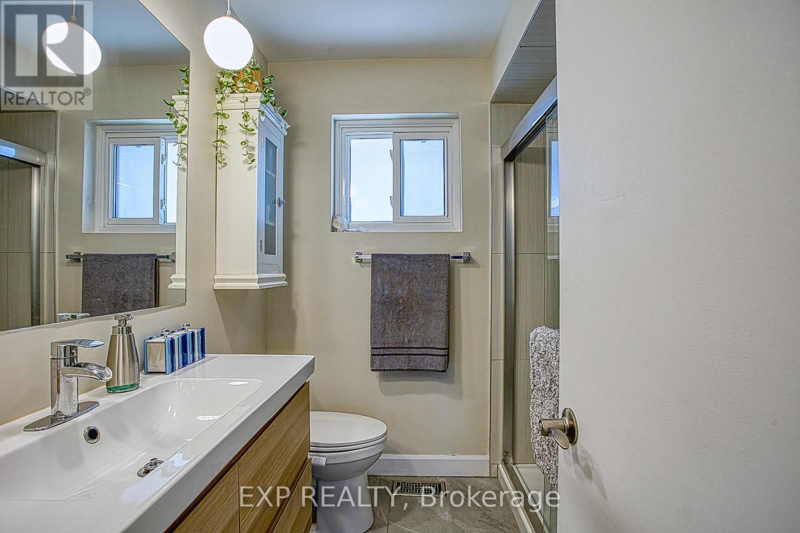 2387 CYPRUS AVENUE - 13