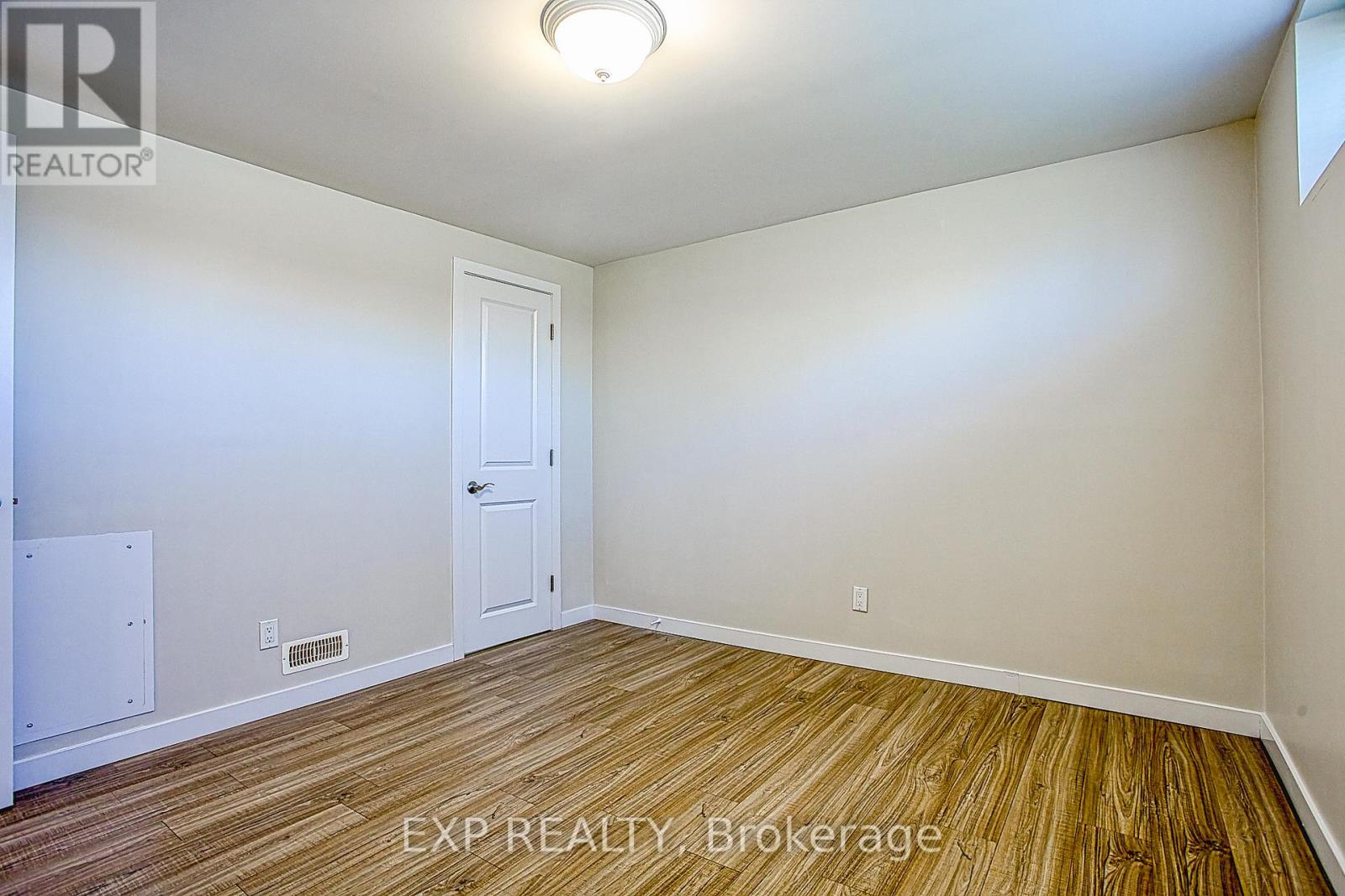 2387 CYPRUS AVENUE - 29