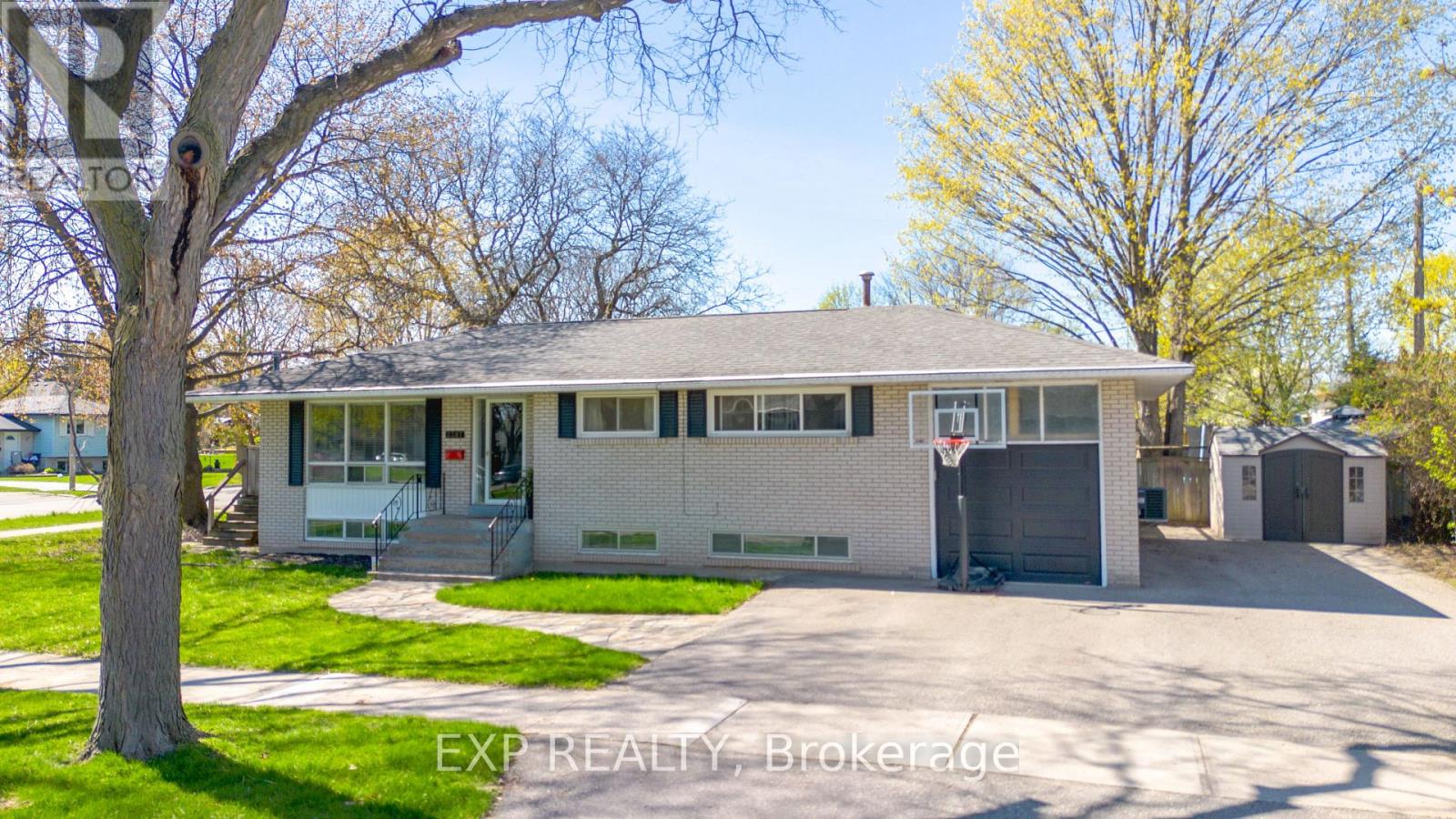 2387 CYPRUS AVENUE - 36