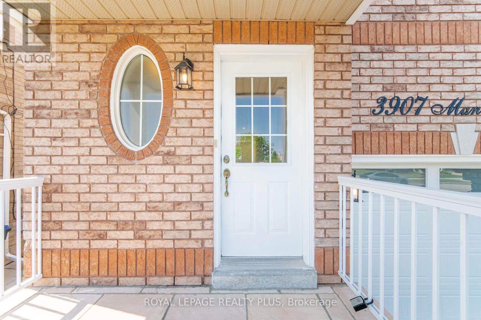 3907 MANATEE WAY - 4