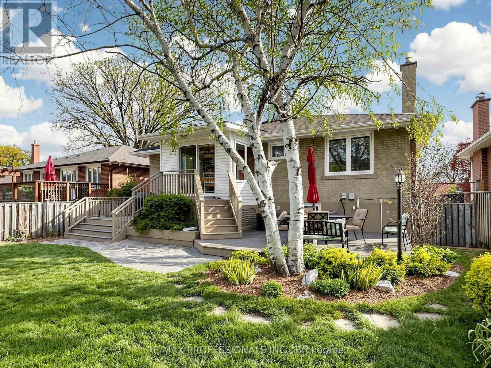 24 BREADNER DRIVE - 28
