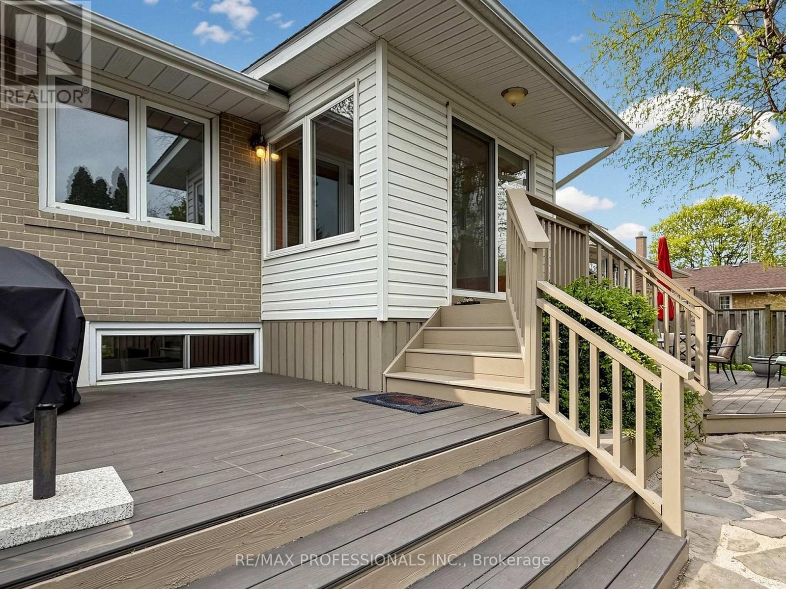 24 BREADNER DRIVE - 29