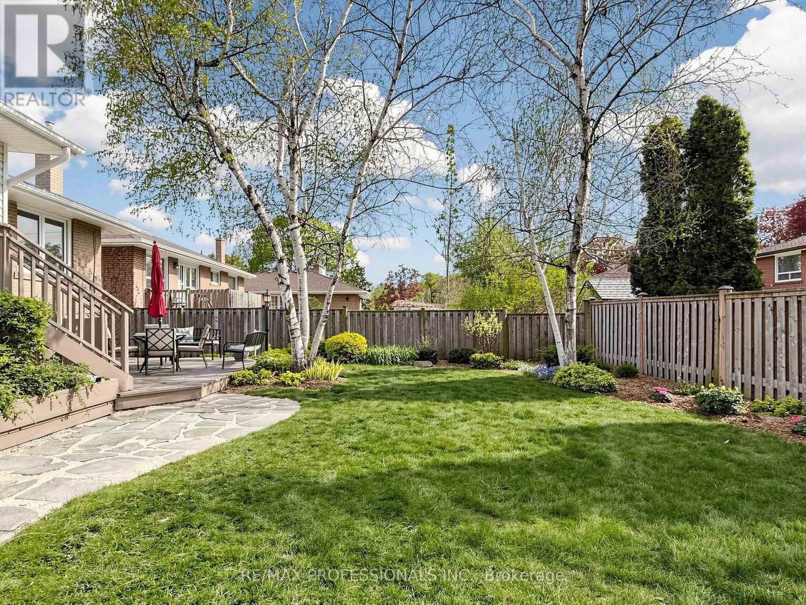 24 BREADNER DRIVE - 30