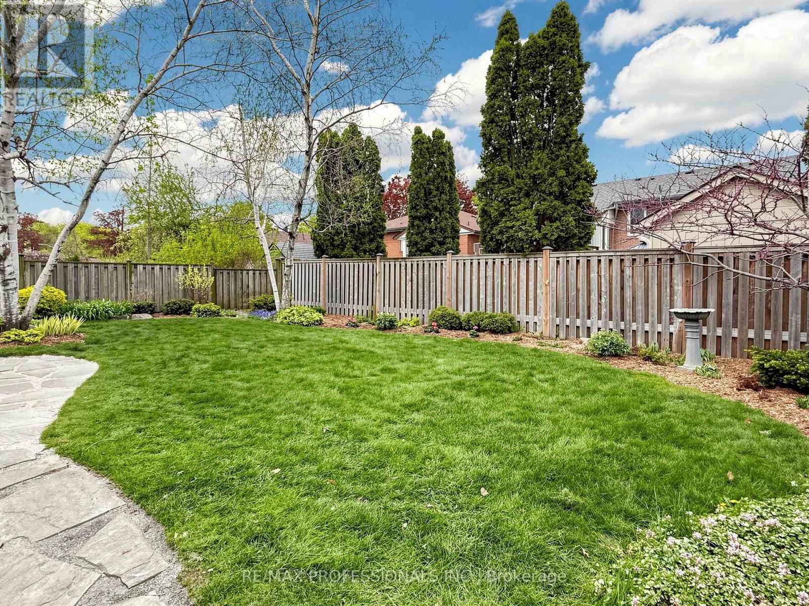 24 BREADNER DRIVE - 31