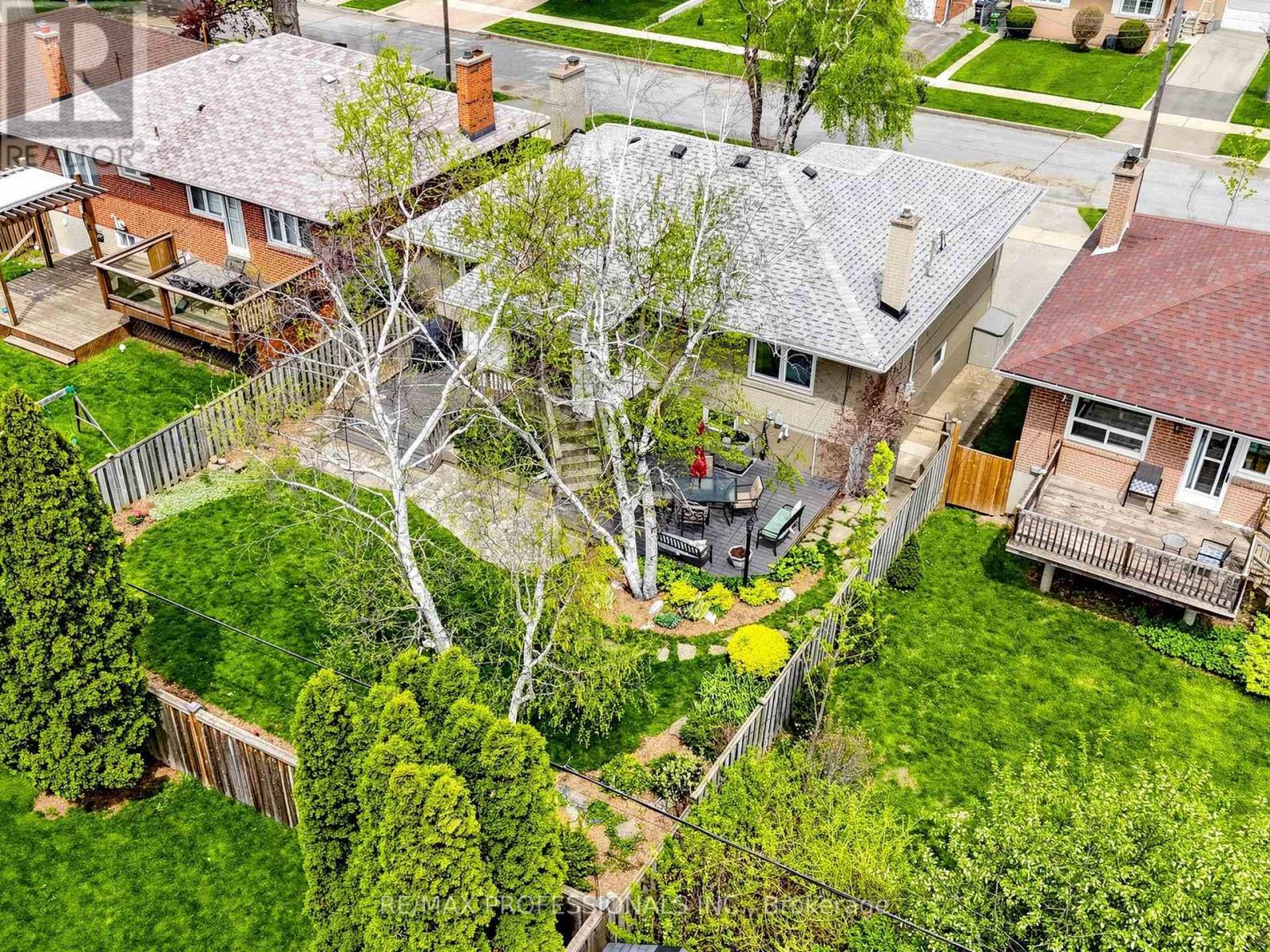 24 BREADNER DRIVE - 34