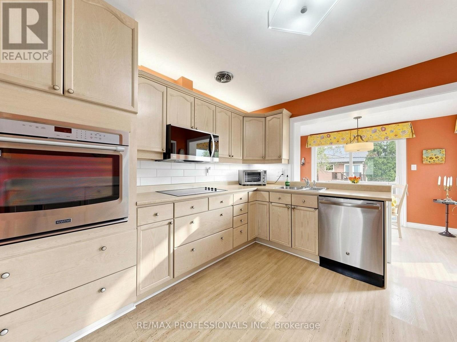 24 BREADNER DRIVE - 8