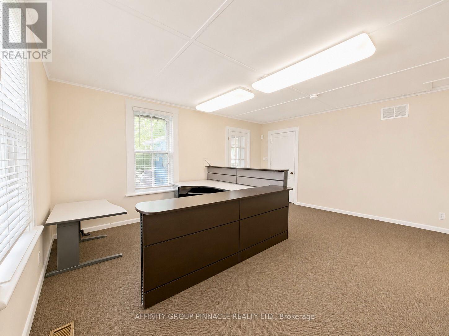 221 KENT STREET W - 13