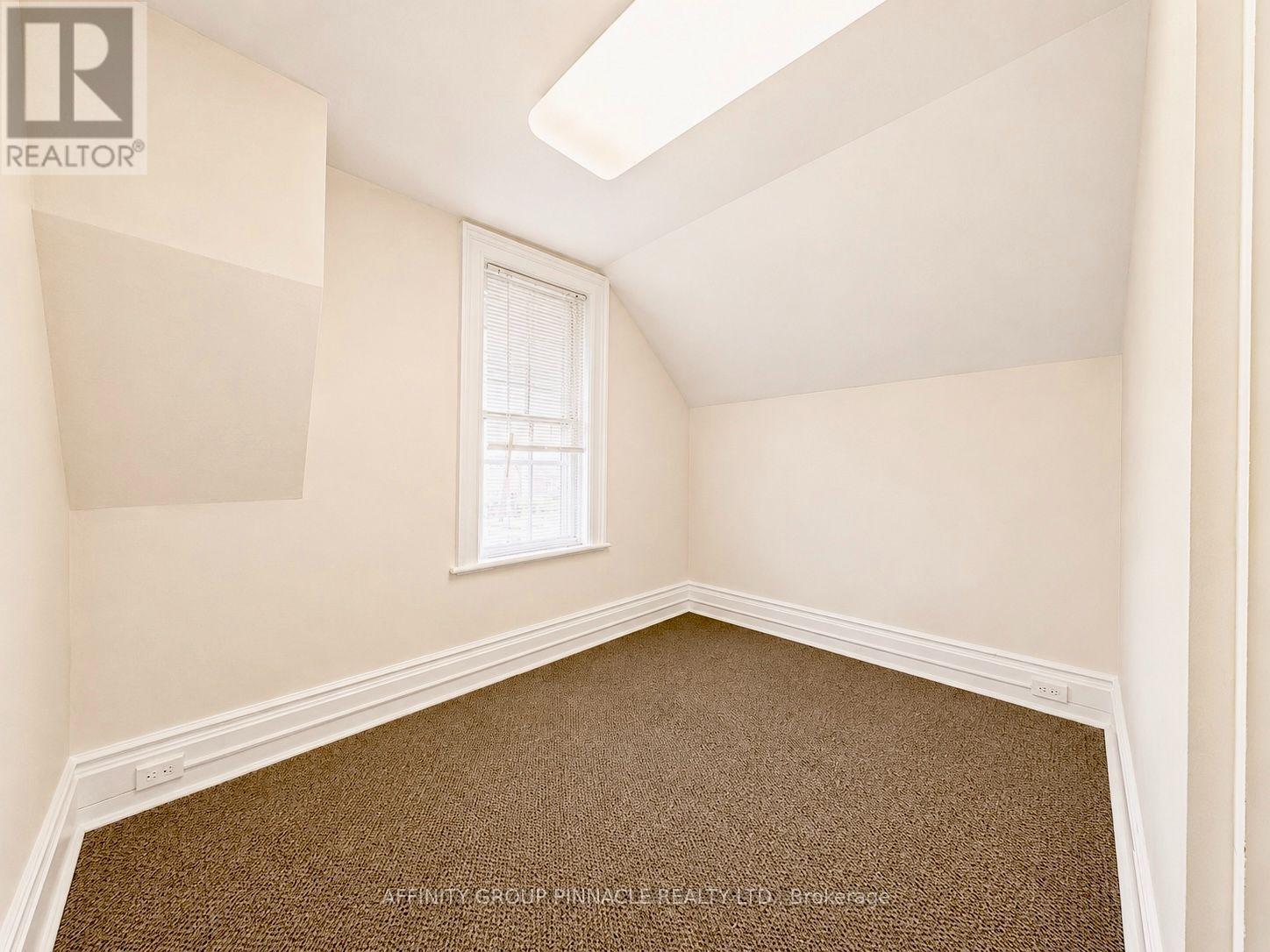 221 KENT STREET W - 30