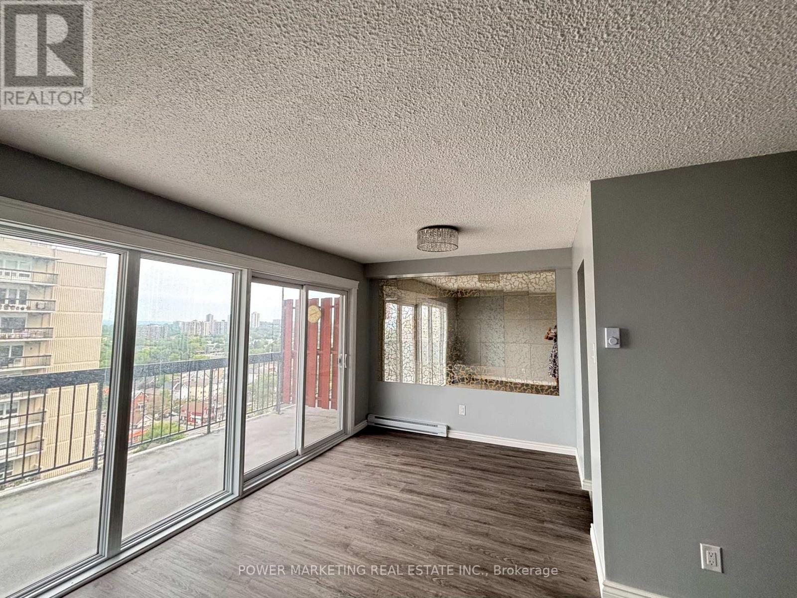 #1604 158B MCARTHUR AVENUE - 10