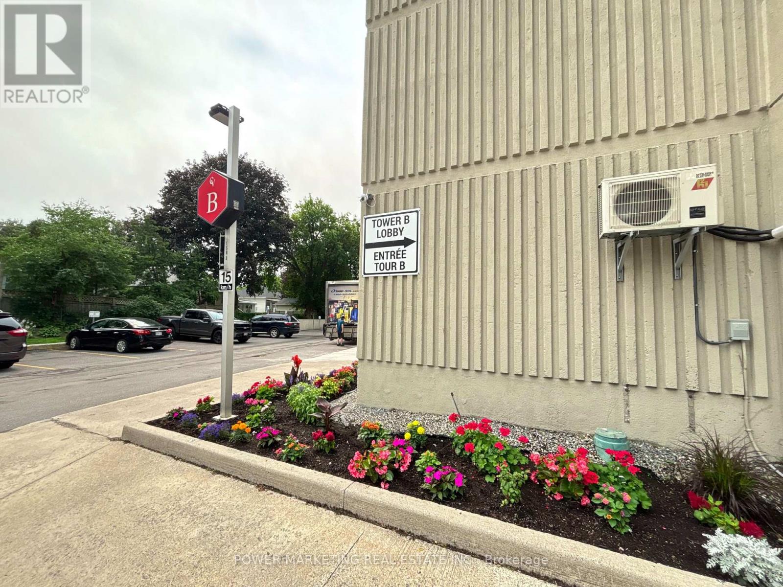 #1604 158B MCARTHUR AVENUE - 3