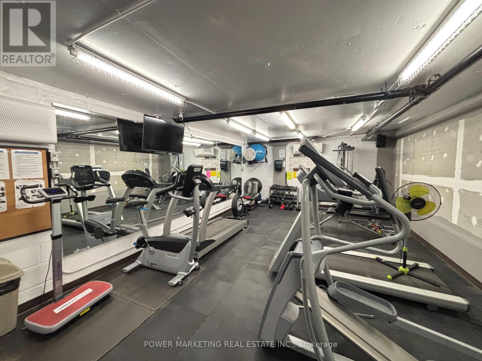 #1604 158B MCARTHUR AVENUE - 17