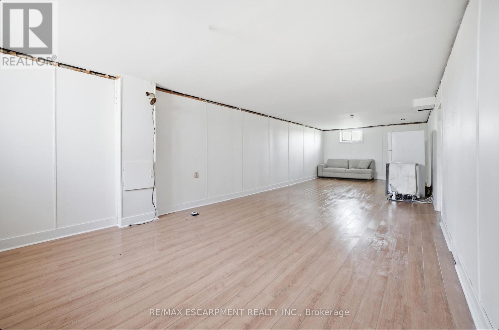 36 WOODELM DRIVE - 19