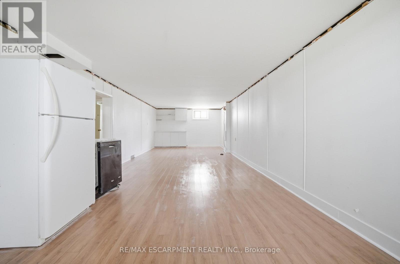 36 WOODELM DRIVE - 21