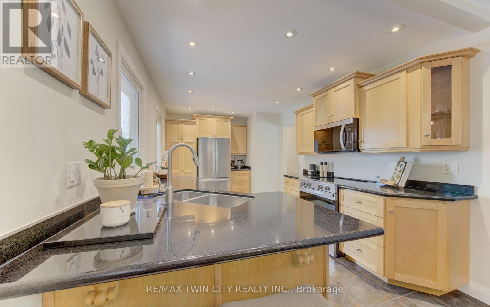 383 GRAND RIDGE DRIVE - 13