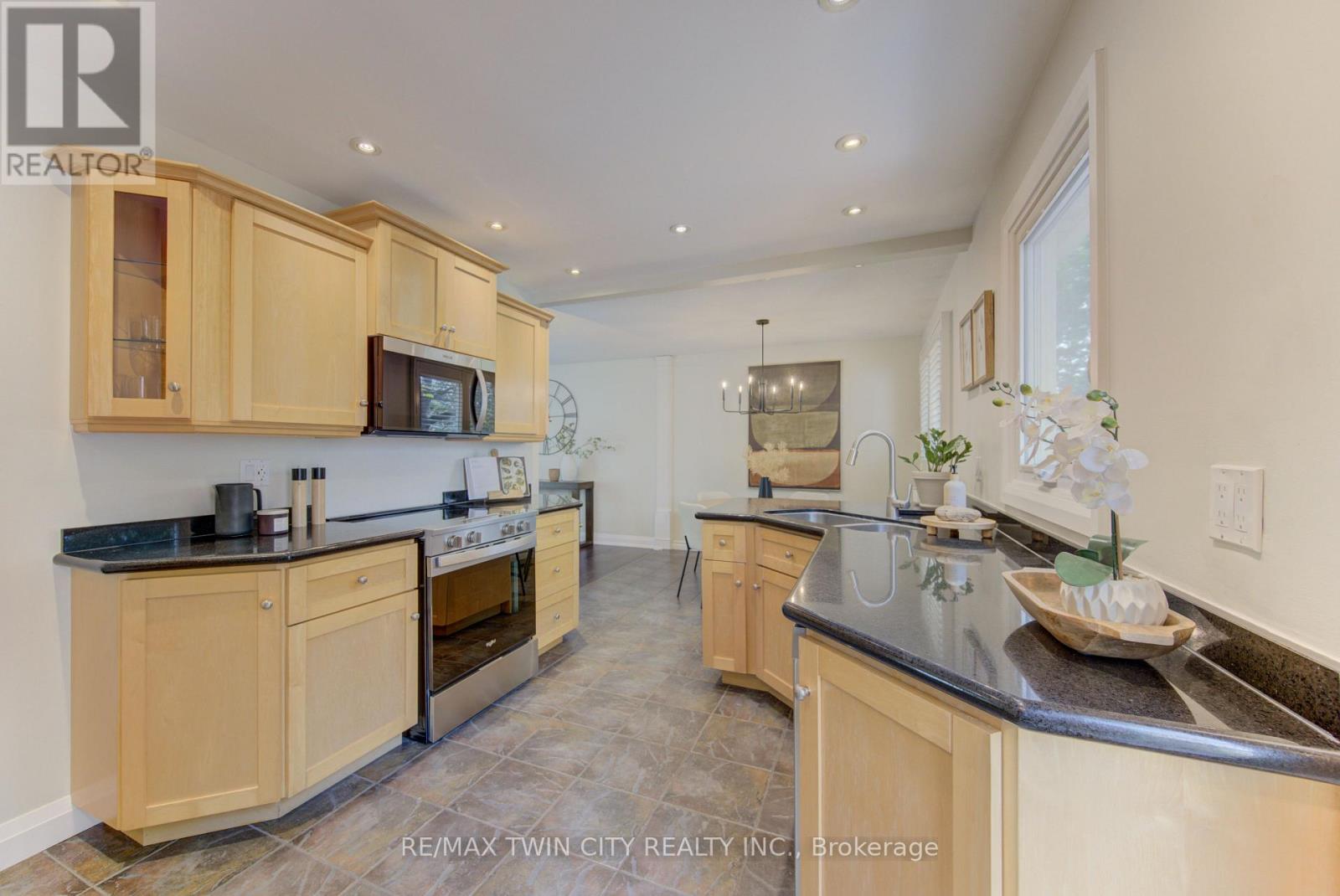 383 GRAND RIDGE DRIVE - 15