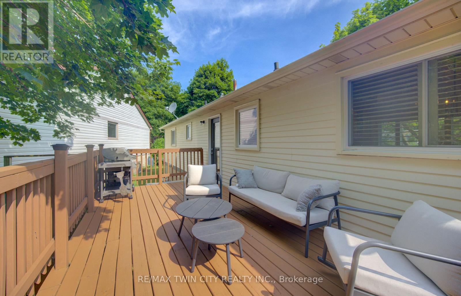 383 GRAND RIDGE DRIVE - 39