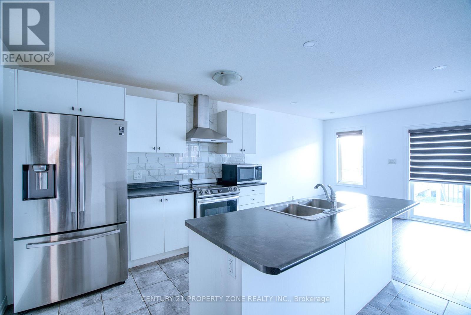 11 SHEDROW PLACE - 21