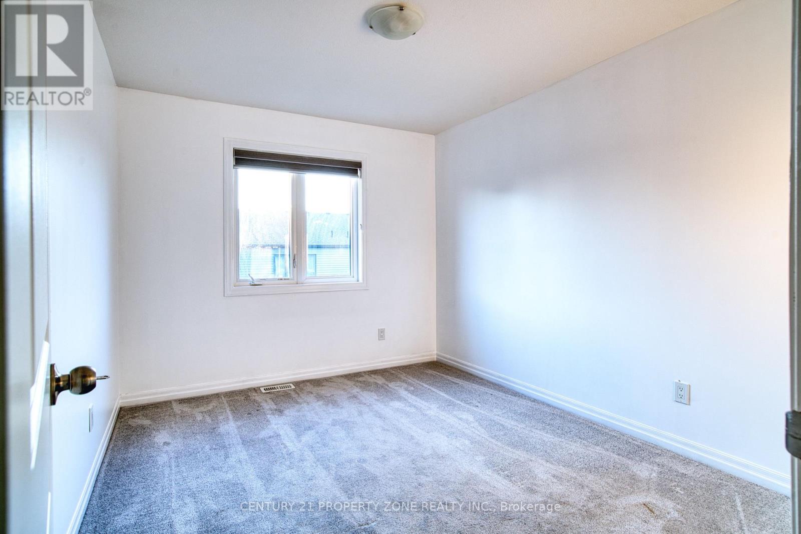 11 SHEDROW PLACE - 40