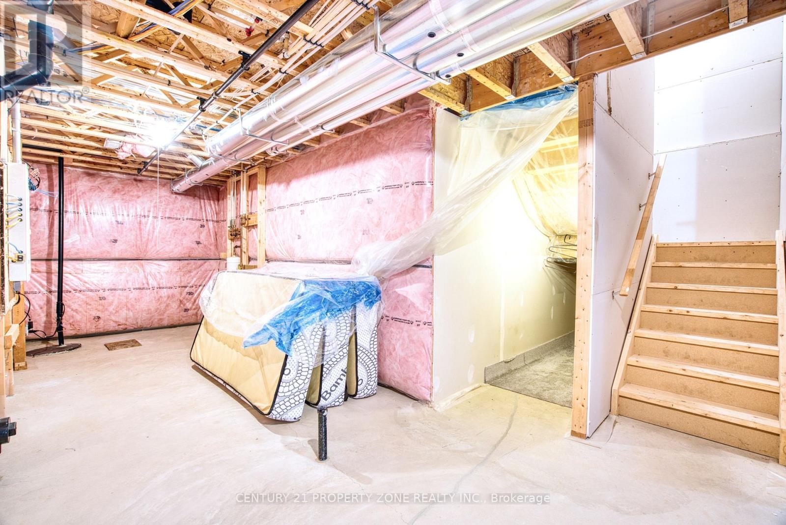 11 SHEDROW PLACE - 46