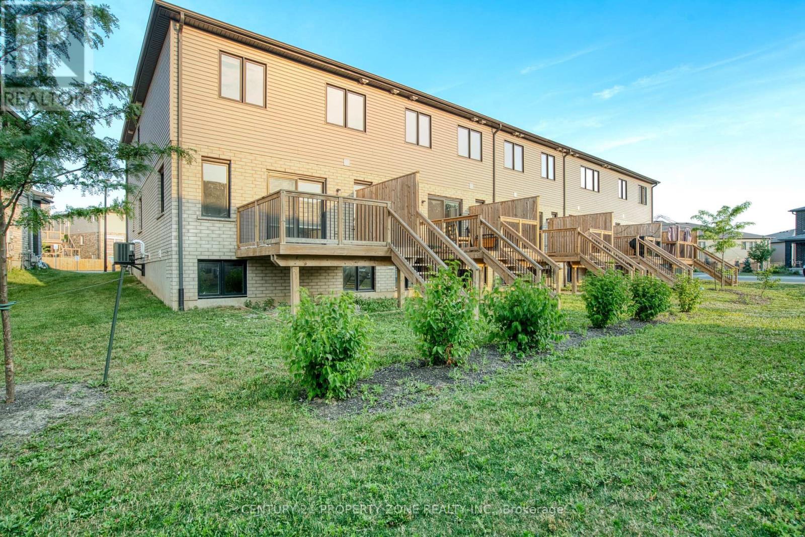 11 SHEDROW PLACE - 9