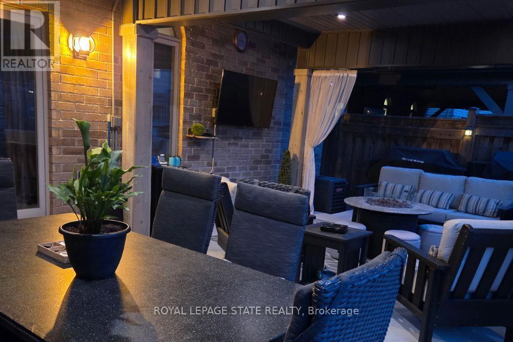273 FESTIVAL WAY - Image 35