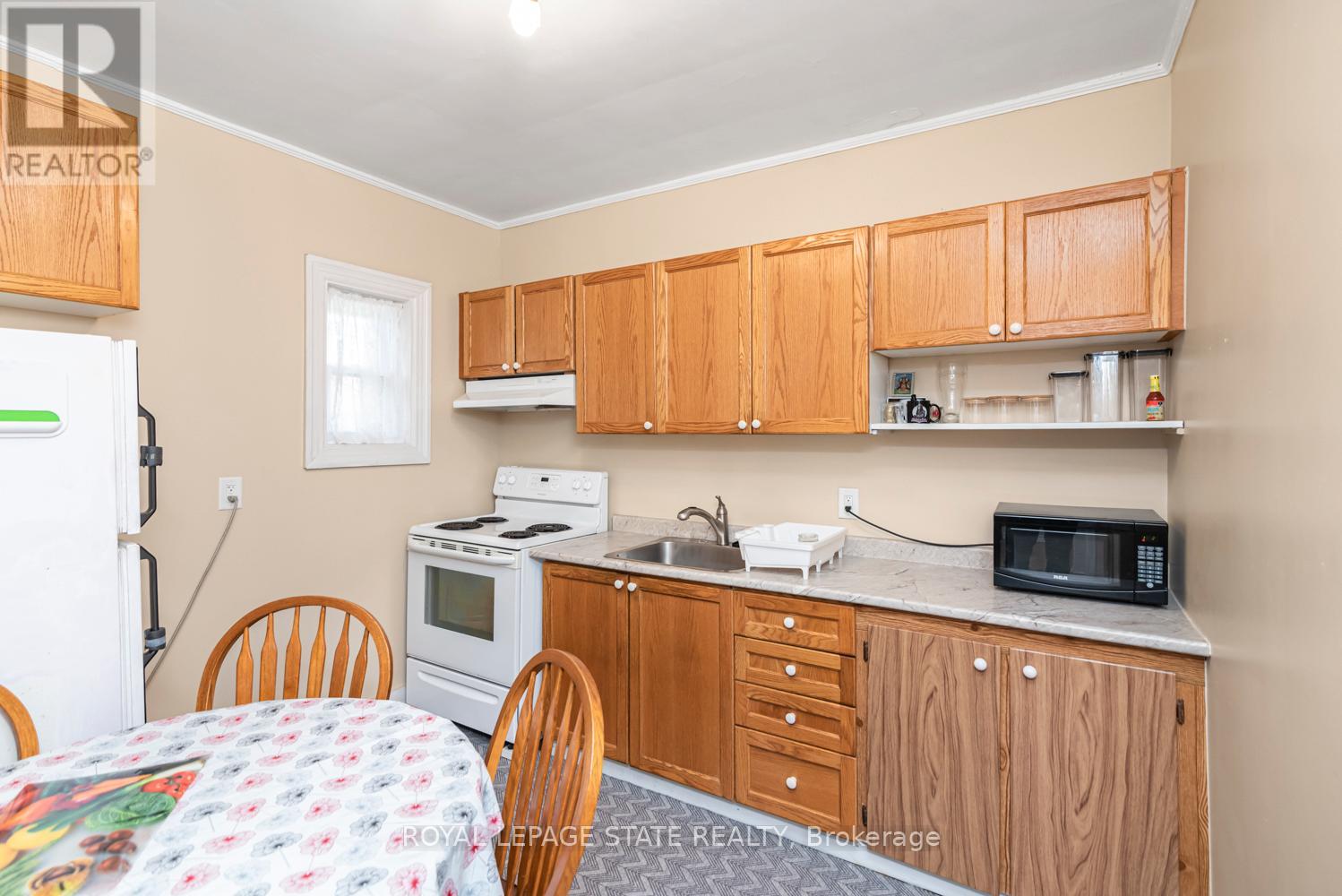 44 ARTHUR AVENUE N - 12