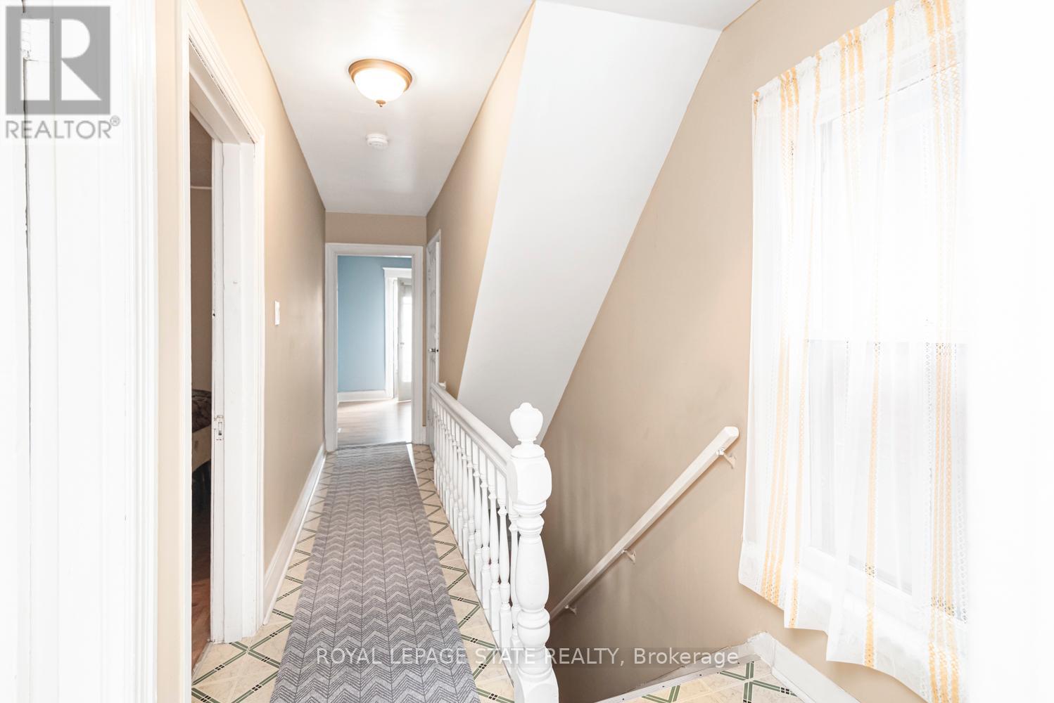 44 ARTHUR AVENUE N - 13