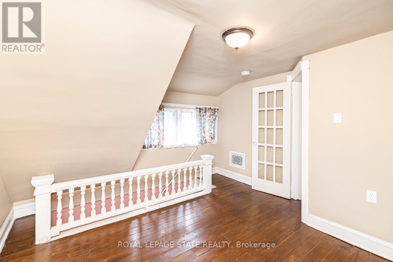 44 ARTHUR AVENUE N - 29