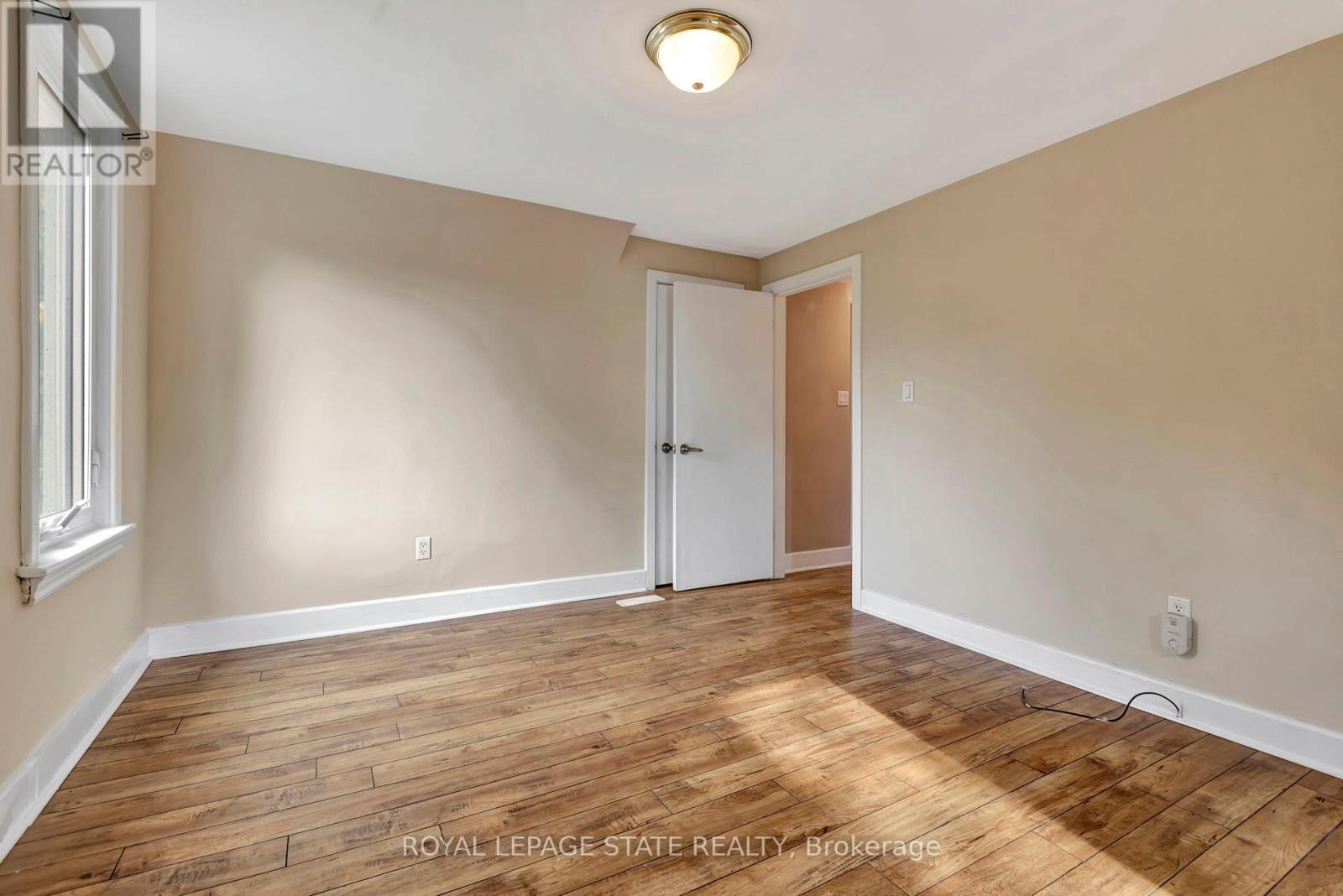 121 KING STREET E - 20