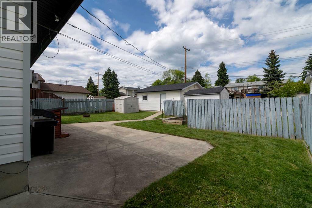 5320 12 Avenue - 4