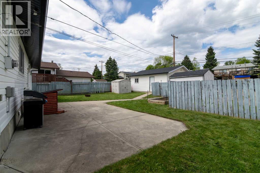 5320 12 Avenue - 5