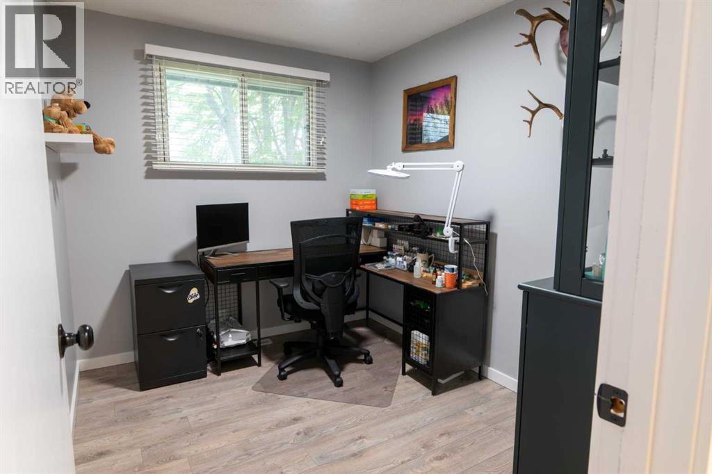 5320 12 Avenue - 19