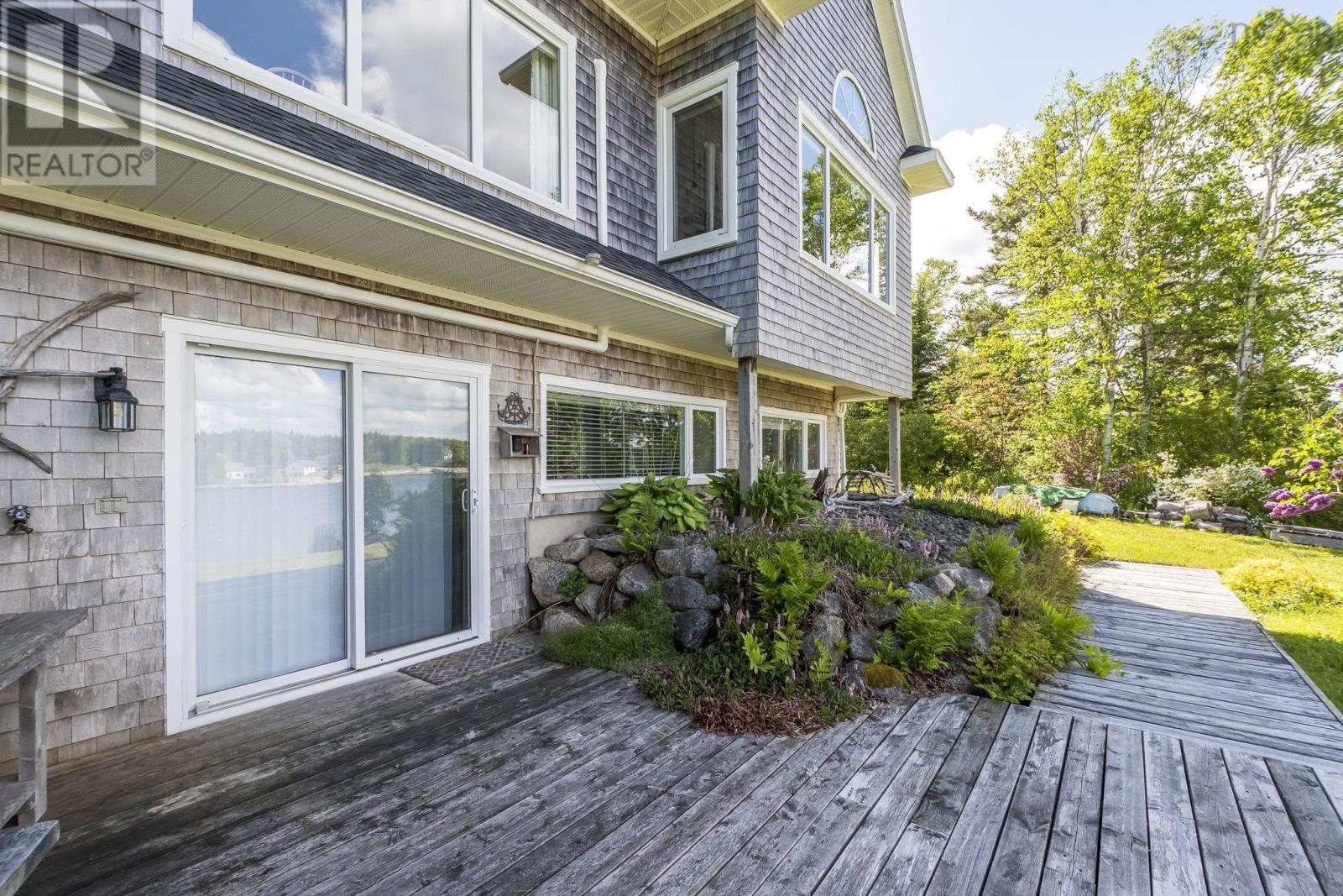 41 Bayberry Lane - 46