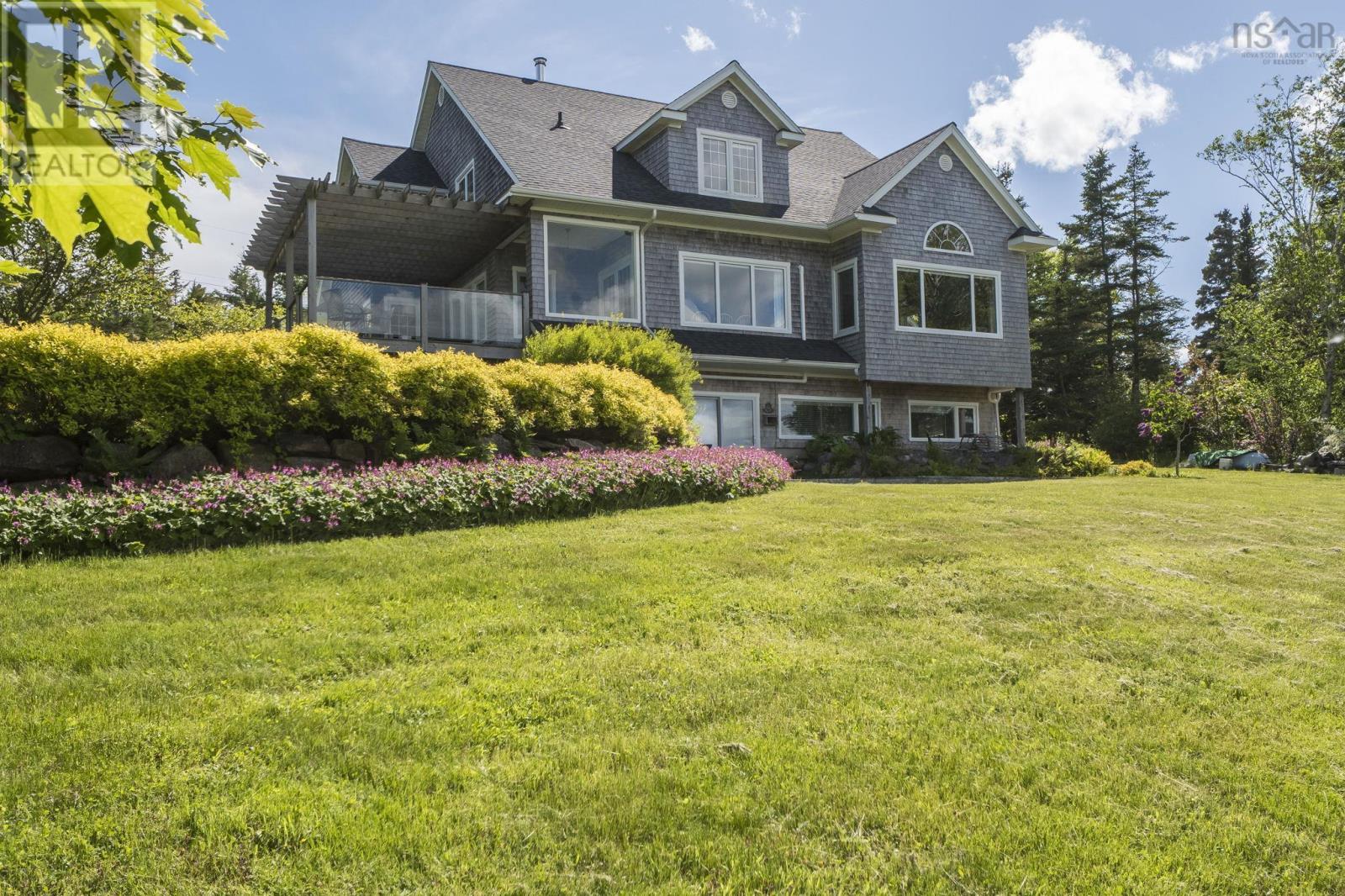 41 Bayberry Lane - 43