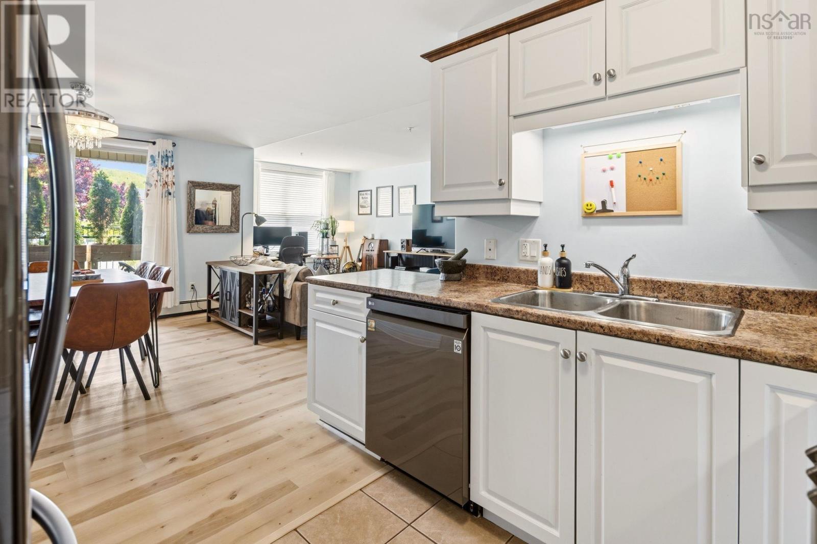 #111 87 Pebblecreek Crescent - 10