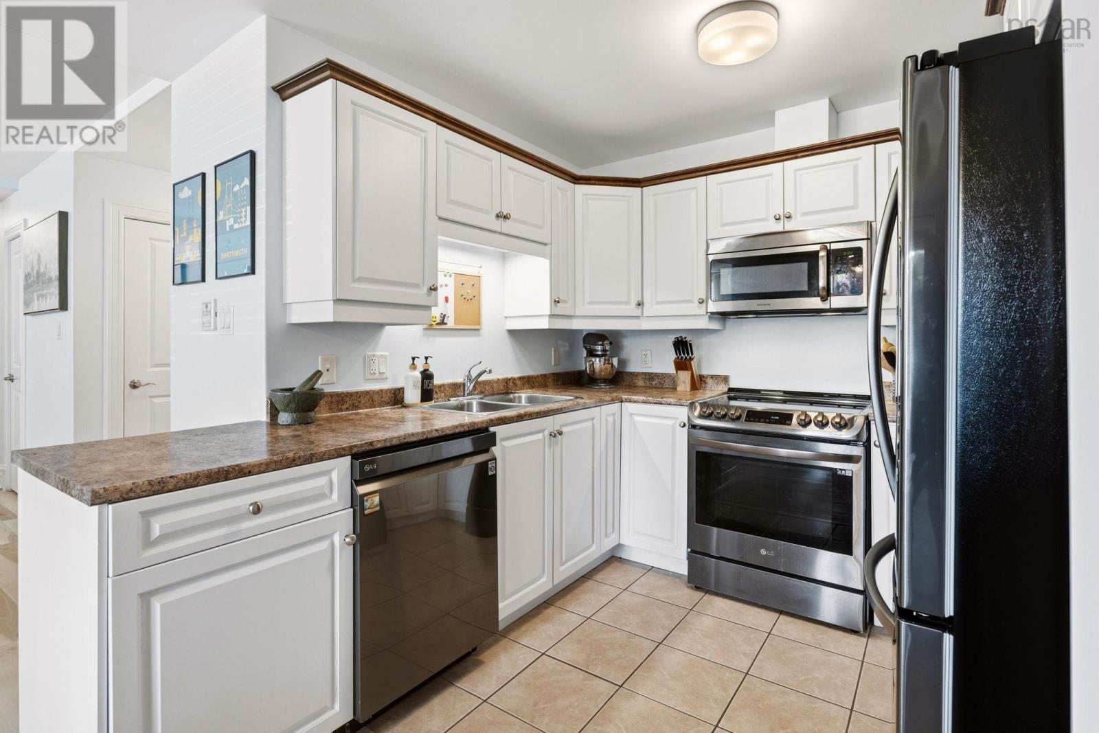 #111 87 Pebblecreek Crescent - 11