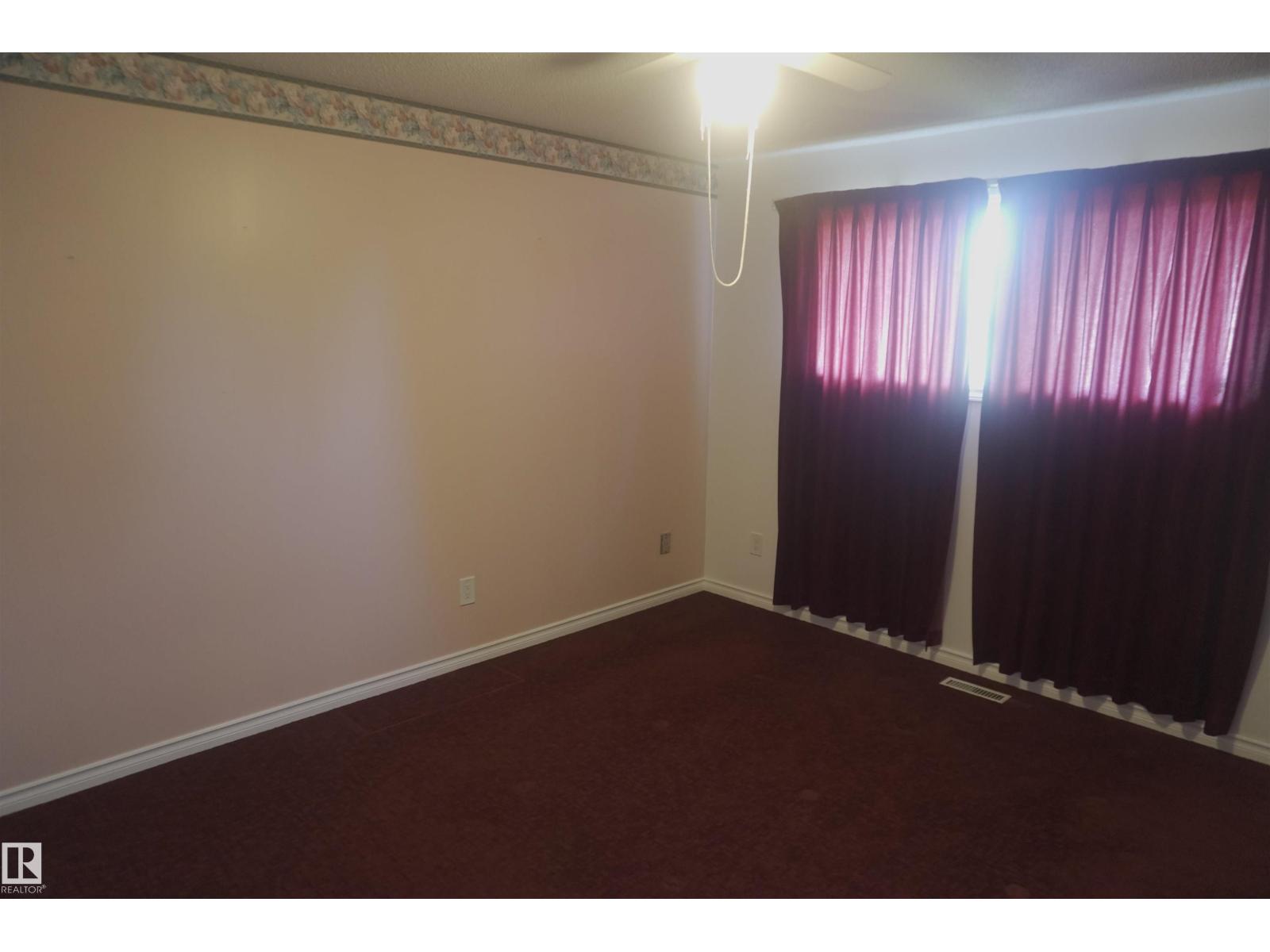 5713 49 ST - Image 8