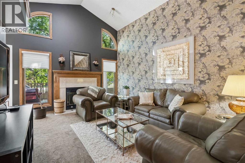 112 Oakbriar Close SW - 8