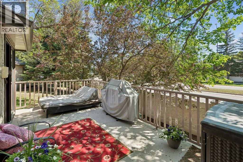 112 Oakbriar Close SW - 38