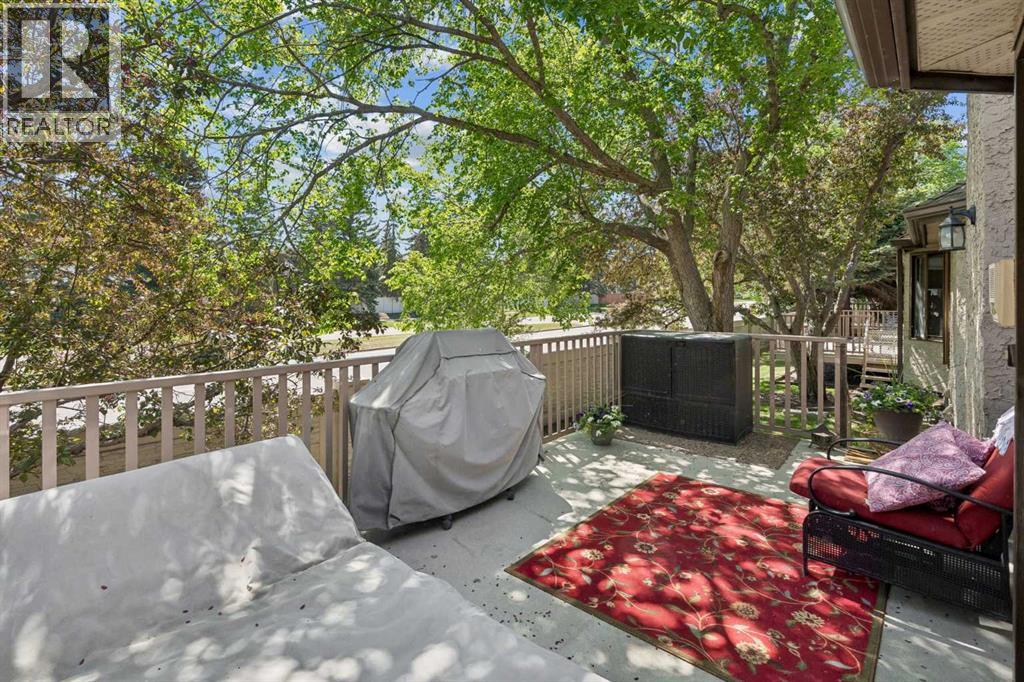 112 Oakbriar Close SW - 36