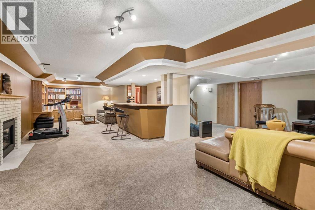 112 Oakbriar Close SW - 29