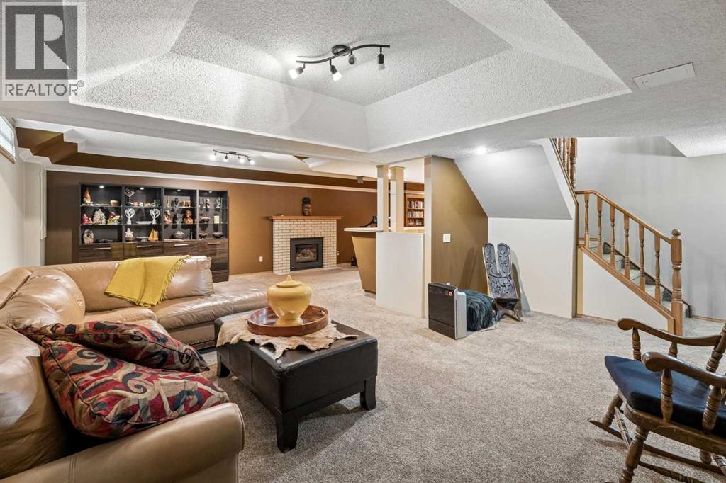 112 Oakbriar Close SW - 27