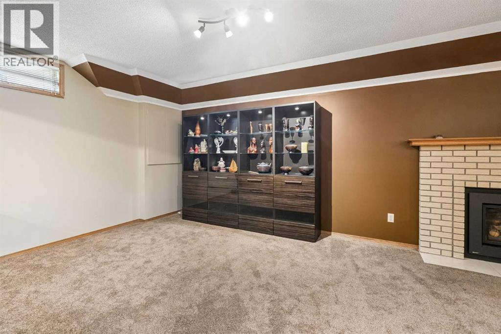 112 Oakbriar Close SW - 28
