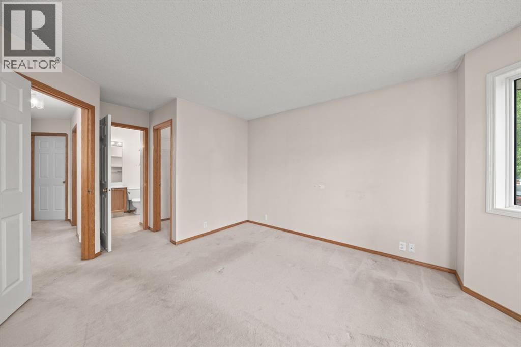 126 Douglas Glen Close SE - 15