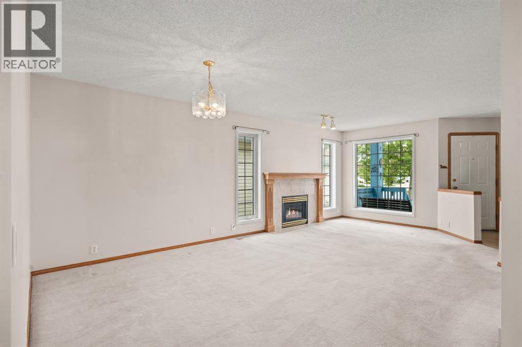 126 Douglas Glen Close SE - 4