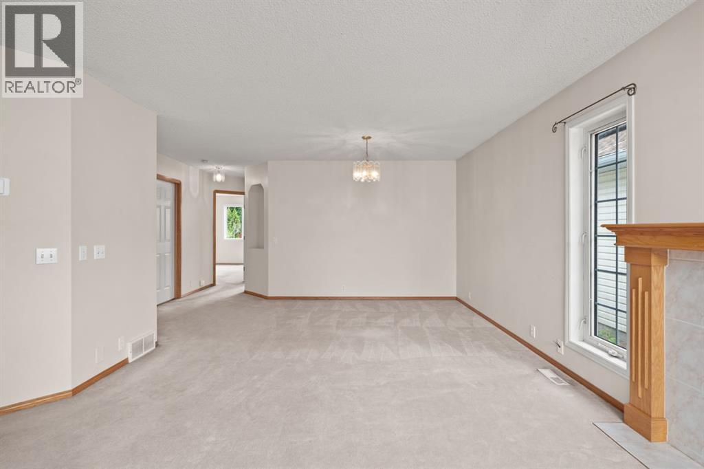 126 Douglas Glen Close SE - 7